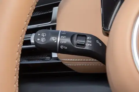 家庭出行选MPV，这款10万级新车空间大、动力足，还很省油