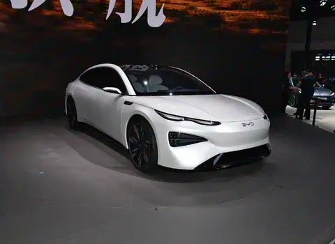 海豹08最新谍照曝光 轿跑造型+无边框后视镜+激光雷达 一季度亮相